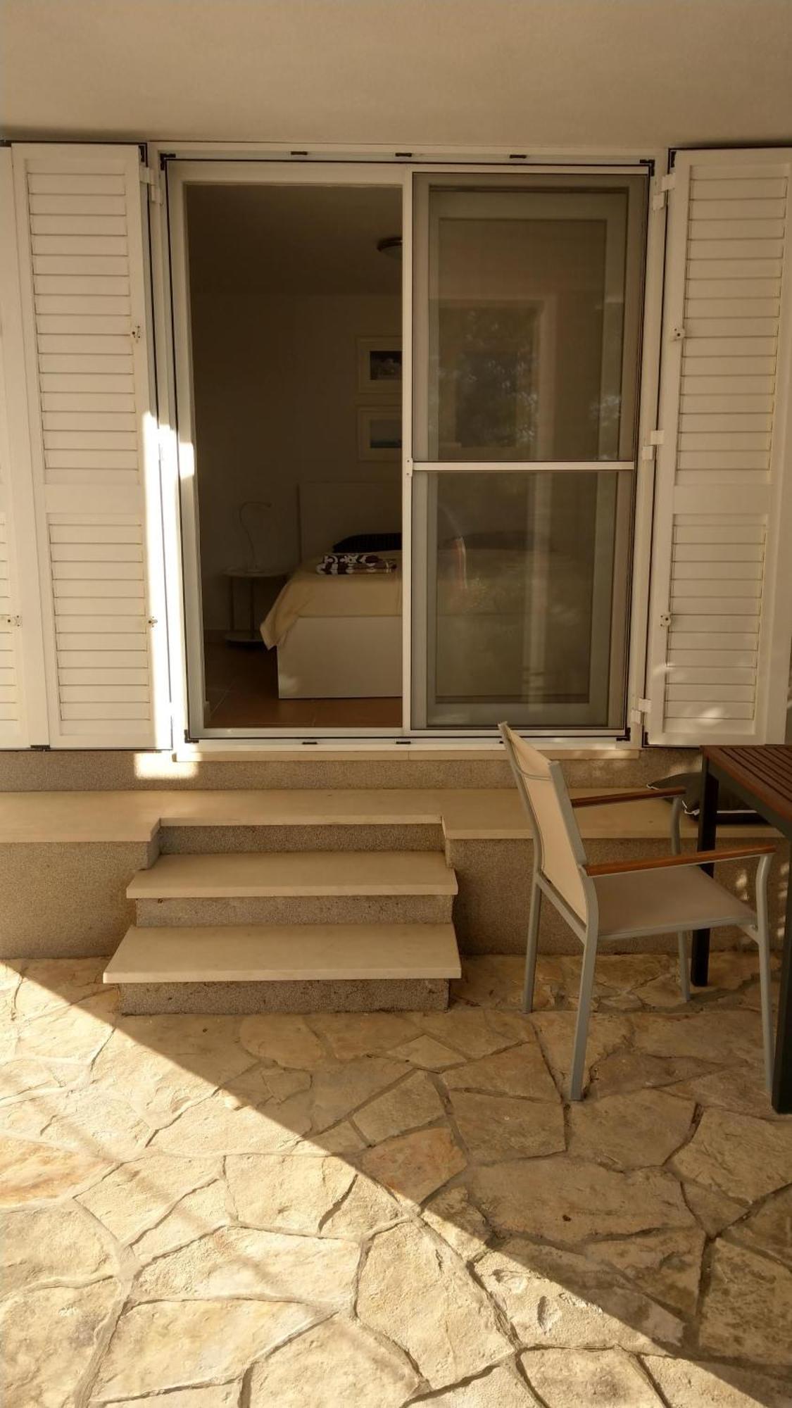 Cozy Jelsa Apartment In The Shade Of The Pines. Exterior foto